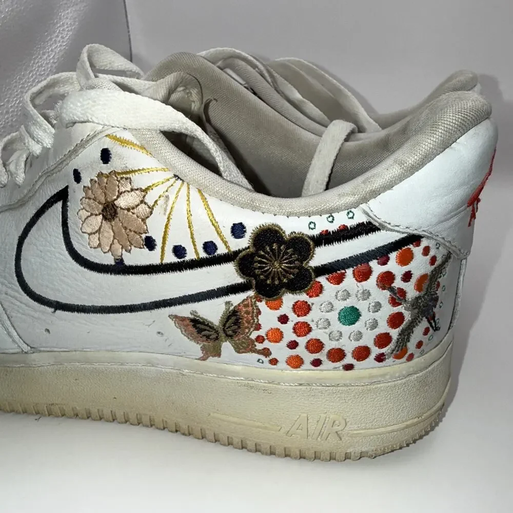 Size 11 - Nike Air Force 1 LNY W